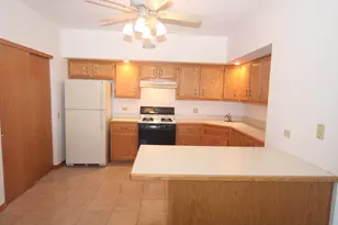 2851 Heritage Dr, Joliet, IL 60435 - Photo 11