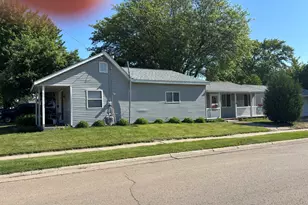 1701 Lincoln Ave, Mendota, IL 61342 - Photo 1