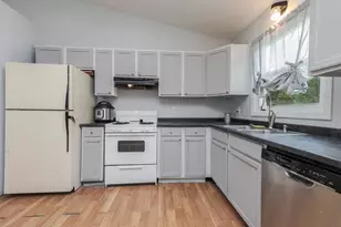 1301 W Indian Dr, Pontiac, IL 61764 - Photo 9