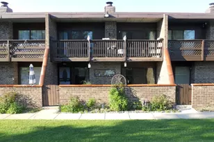 108 Kenneth Cir, Elgin, IL 60120 - Photo 1