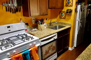 108 Kenneth Cir, Elgin, IL 60120 - Photo 7