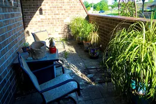108 Kenneth Cir, Elgin, IL 60120 - Photo 3