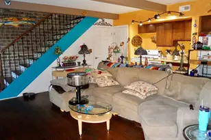 108 Kenneth Cir, Elgin, IL 60120 - Photo 5