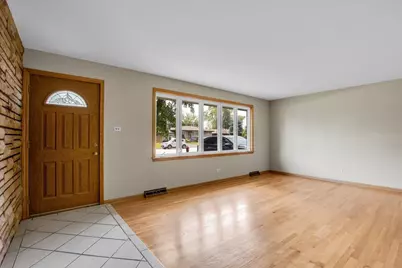 7924 74th Place, Bridgeview, IL 60455 - Photo 5
