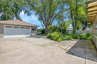 7924 74th Place, Bridgeview, IL 60455 - Photo 15