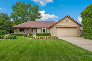 220 Grant Ave, Frankfort, IL 60423 - Photo 1