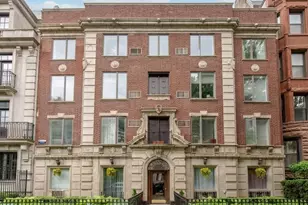 1504 N Dearborn Pkwy, Chicago, IL 60610 - Photo 1