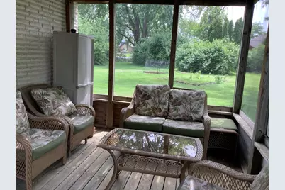 8408 Lakeside Drive, Downers Grove, IL 60516 - Photo 19