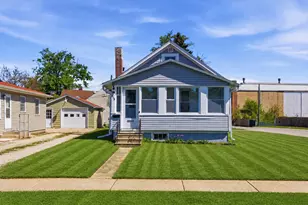 809 W Park Ave, Aurora, IL 60506 - Photo 1