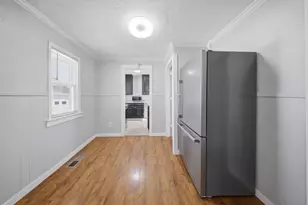 809 W Park Ave, Aurora, IL 60506 - Photo 7