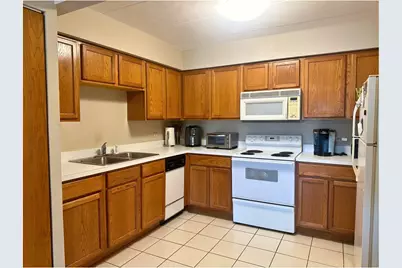 10524 S Pulaski Road #2SE, Oak Lawn, IL 60453 - Photo 3