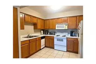 10524 S Pulaski Rd, Oak Lawn, IL 60453 - Photo 3