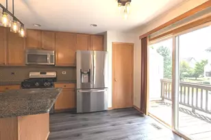 723 River Walk Dr, Wheeling, IL 60090 - Photo 7