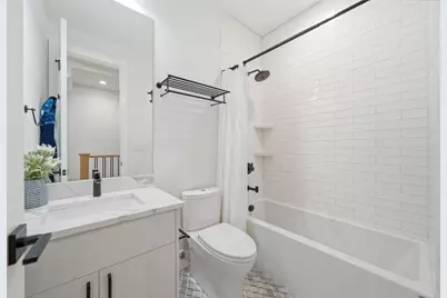 3250 N Racine Avenue #2, Chicago, IL 60657 - Photo 21