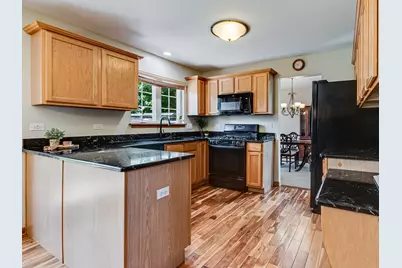 329 Millstream Lane, Oswego, IL 60543 - Photo 7