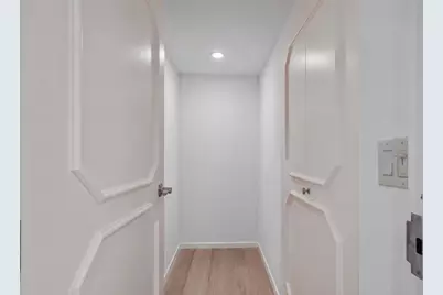 260 E Chestnut Street #2904, Chicago, IL 60611 - Photo 17
