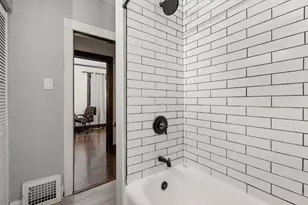 6029 N Austin Ave, Chicago, IL 60646 - Photo 31