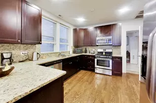 2441 W Augusta Blvd, Chicago, IL 60622 - Photo 11