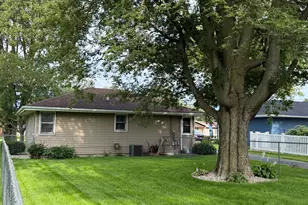 263 N Park Rd, Herscher, IL 60941 - Photo 19