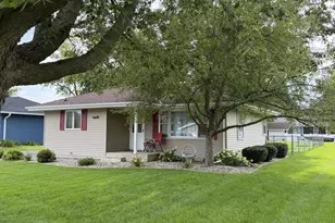 263 N Park Rd, Herscher, IL 60941 - Photo 1