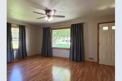 263 N Park Road, Herscher, IL 60941 - Photo 5