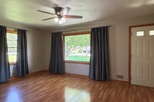 263 N Park Rd, Herscher, IL 60941 - Photo 5