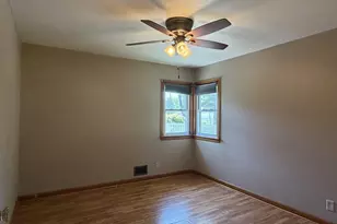 263 N Park Rd, Herscher, IL 60941 - Photo 13