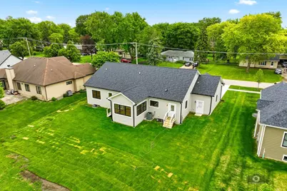 684 Schomer Road, Aurora, IL 60505 - Photo 25