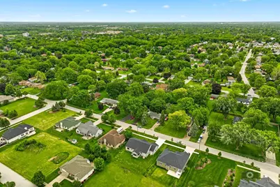 684 Schomer Road, Aurora, IL 60505 - Photo 27