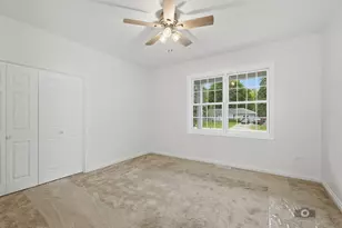 684 Schomer Rd, Aurora, IL 60505 - Photo 9