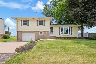 604 3rd St, Sherrard, IL 61281 - Photo 31