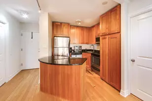2930 N Sheridan Rd, Chicago, IL 60657 - Photo 7