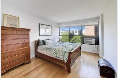 2930 N Sheridan Road #702, Chicago, IL 60657 - Photo 9