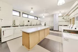 2930 N Sheridan Rd, Chicago, IL 60657 - Photo 17