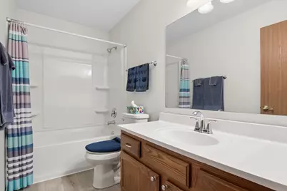 1011 Woodbridge Drive, Cary, IL 60013 - Photo 17