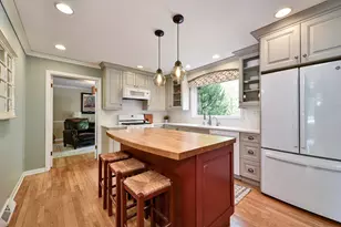 1550 Banbury Rd, Inverness, IL 60067 - Photo 3