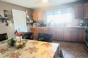 223 N Sumner Ave, Aurora, IL 60505 - Photo 15
