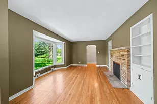 325 Lambert Rd, Glen Ellyn, IL 60137 - Photo 11