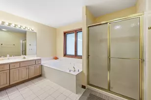 406 Woodview Dr, Prospect Heights, IL 60070 - Photo 21