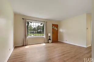 486 St Marys Pkwy, Buffalo Grove, IL 60089 - Photo 3