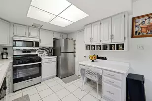 8220 Daniel Dr, Justice, IL 60458 - Photo 7
