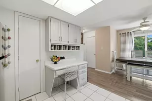 8220 Daniel Dr, Justice, IL 60458 - Photo 9