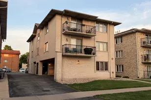 9533 Minnick Ave, Oak Lawn, IL 60453 - Photo 1