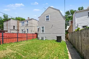 850 N Keystone Ave, Chicago, IL 60651 - Photo 25