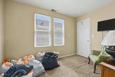 850 N Keystone Avenue, Chicago, IL 60651 - Photo 13