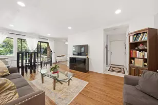 1813 Hemlock Pl, Schaumburg, IL 60173 - Photo 9