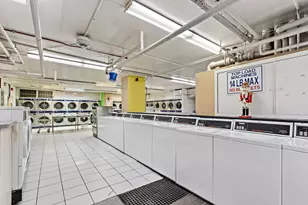 655 W Irving Park Rd, Chicago, IL 60613 - Photo 23