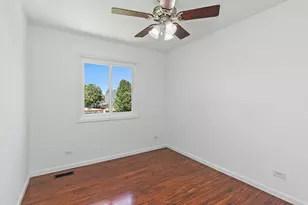 1 Marie Ct, South Elgin, IL 60177 - Photo 15
