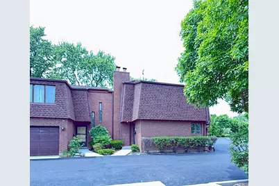 414 S Dee Road, Park Ridge, IL 60068 - Photo 1