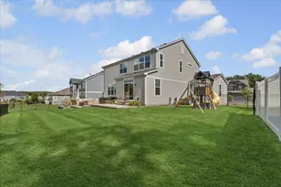 1045 Sugar Maple Dr, Crystal Lake, IL 60012 - Photo 3